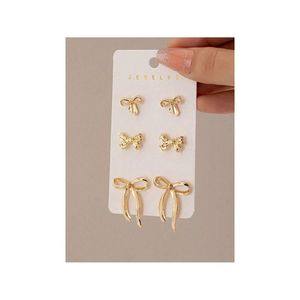 Set di Gioielli da Donna alla Moda, 3 Paia di Orecchini a Perno con Fiocco Dorato, Eleganti Accessori a Forma di Fiocco - Product Image 3