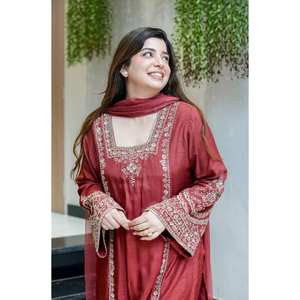 Conjunto de Top, Pantalón y Dupatta con Bordado de Diseño Artesanal, Silueta Recta y Cintura Natural - Product Image 5