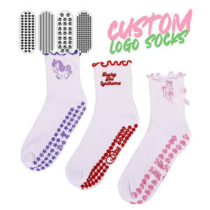 Diseña tus Propios Calcetines de Yoga con Logotipo Bordado Personalizado, Calcetines de Pilates para Ejercicio en Interiores, Calcetines de Yoga Antideslizantes para Mujer - Product Image 1