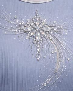 Débardeur côtelé bleu clair personnalisé pour femme avec motif floral en strass, sans manches, été, fabrication sur mesure - Product Image 6