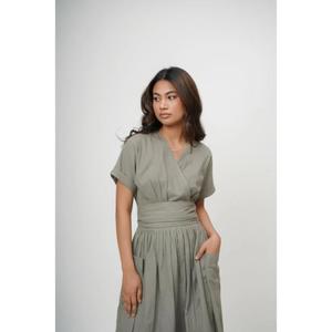 Robe longue en lin coupe trapèze à col en V, manches courtes, avec lien à nouer et poches, style simple et confortable pour femme - Prix de gros - Product Image 3
