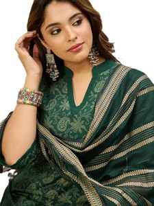 Ensemble ethnique 3 pièces pour femmes : Kurta droite en coton imprimé, pantalon et dupatta - Product Image 4