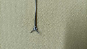 คีมจับแบบโค้งงอชนิด Alligator สำหรับการผ่าผ่านกล้องขนาด 5FR x60 ซม. ใช้สำหรับการส่องกล้องทางเดินปัสสาวะ การส่องกล้องถังน้ำทิ้ง และการส่องกล้องมดลูก แบบปากคีบสองด้าน ได้รับมาตรฐาน CE ISO - Product Image 2