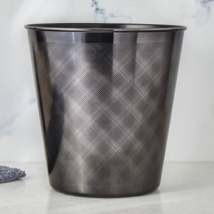 ถังขยะโลหะทรงกลม ผลิตในอินเดีย ดีไซน์สวยงาม ถังขยะโลหะทำมือ อุปกรณ์ทำความสะอาด - Product Image 5