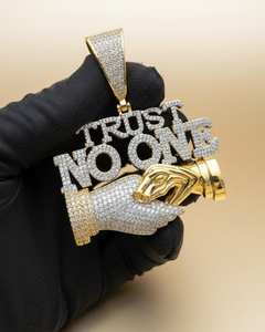 Colgante Personalizado de Dos Tonos con Letras de Nombre, Chapado en Oro de 18K y Plata 925, con Incrustaciones de Diamantes Moissanita, Estilo Hip Hop, Joyería Fina - Product Image 6
