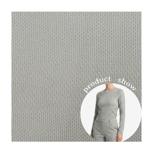 Tissu jacquard en polyester unique sur le marché pour les t-shirts de yoga - Product Image 1