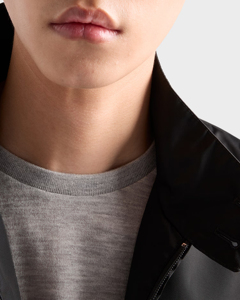 Camiseta de Algodón Gris para Hombre, Corte Regular, Cuello Redondo, Manga Corta, Color Sólido, Tejido Liso - Product Image 2