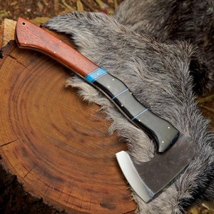 Hacha Artesanal para Exteriores con Mango de Turquesa y Resina |   Hacha Bushcraft de acero con alto contenido de carbono 1095 - Product Image 3