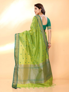 Sari vert en mélange de soie à double bordure, longueur ras du sol, avec bordure tissée Zari, tenue traditionnelle indienne pour mariage, robe Diwali pour femme, séchage rapide - Product Image 5