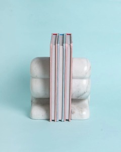 Nuevo artículo: Sujetalibros de mármol gris con diseño de media esfera para decoración de interiores y decoración de mesa - Product Image 3