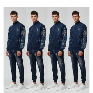 Conjunto Deportivo de Dos Piezas con Estampado de Ondas y Lavado Ácido para Hombre, Personalizable - Product Image 4