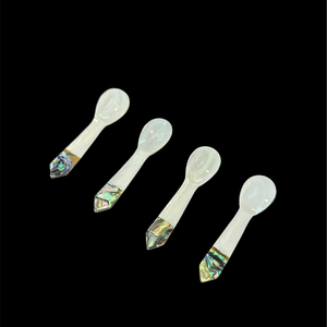 Precio barato Cucharas de concha de Vietnam Fuente directa para minoristas Cuchara de nácar para presentación de comida de restaurante de lujo - Product Image 2