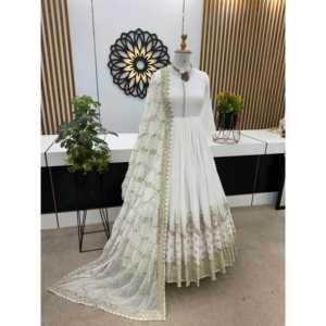 Robe de soirée indienne et pakistanaise avec dupatta brodé, motif de travail de séquence - Product Image 1