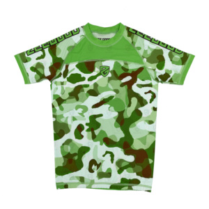 เสื้อแรชการ์ดแขนสั้นผู้ชายแบบสั่งทำพิเศษ พิมพ์ลายด้านหน้าด้วยเทคนิค Sublimation + แห้งเร็ว ป้องกันแบคทีเรีย ระบายอากาศได้ดี UPF50+ - Product Image 1