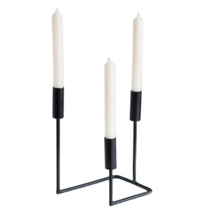 Candélabre en métal de fer fini noir pour les chandeliers d'intérieur de maison allumant la décoration intérieure de mariage maison et salon - Product Image 1