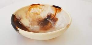 Bol en résine artisanal unique de qualité supérieure avec éléments naturels intégrés et vaisselle décorative de luxe pour les intérieurs de maison et les boutiques de cadeaux - Product Image 5