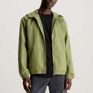 Veste coupe-vent d'hiver pour homme, à capuche, légère, en tissu premium, service OEM personnalisé, logo sur le devant - Product Image 4