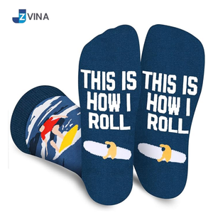 Chaussettes personnalisées pour hommes en coton, à motif lettres, respirantes, tricotées pour l'hiver, usage quotidien, avec logo et citation amusante sur le dessus, pour le cyclisme, le football et le surf. - Product Image 4