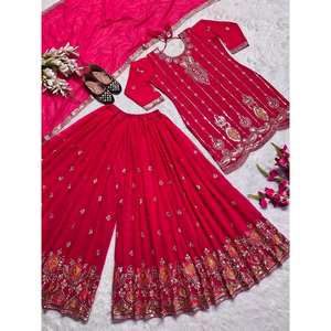 Ropa y Accesorios Musulmanes Tradicionales de Diseñador, Top-Plazzo y Dupatta con Bordado Intenso - Product Image 1