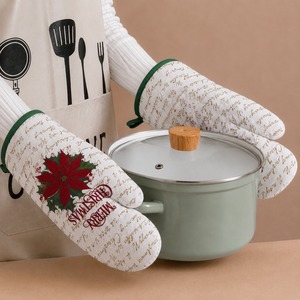 Nouvelle Mitaine de Four en Coton Écologique Résistante à la Chaleur avec Motif Imprimé Spécial Noël pour Utilisation au Four - Product Image 1