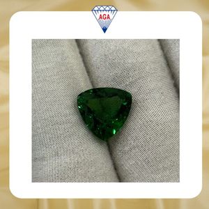 Exclusively Rare 5 Carat Plus Natural Tsavorite Trillion Cut Loose Gemstone Premium Green <b>Garnet</b> for Jewelry Wholesale AAA Grade - Product Image 6