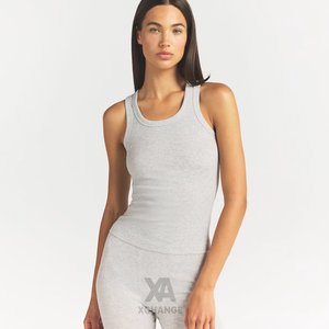 Camiseta sin mangas de punto gris para mujer, cuello redondo, color liso, uso casual, con logo XCHANGE en el bajo - Product Image 3