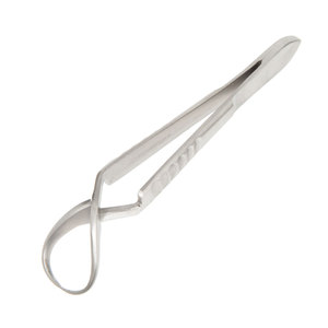 Pinza para toallas Jones de Trusted Clinic Tools para procedimientos profesionales, con agarre práctico. - Product Image 4