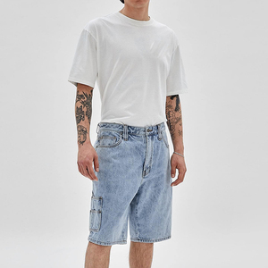 Service de personnalisation OEM pour shorts en jean, coupe moderne, vêtements lifestyle avec texture douce. - Product Image 3