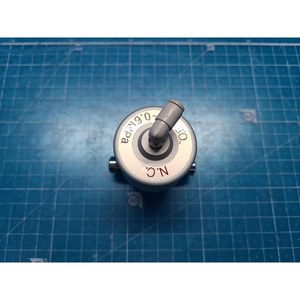 Válvula de Diafragma Neumática TKF 316L EP S4PDVN-VM-C-B-P, Usada, Piezas de Equipos Legacy Semiconductor - Product Image 2