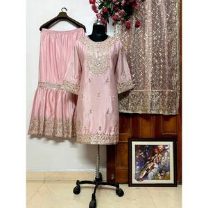 Conjunto de Salwar Kameez de Seda para Fiesta con Lentejuelas y Bordados, Talla XL - Product Image 1