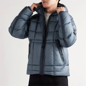 Veste matelassée en duvet brillant de qualité supérieure, design tendance, style streetwear, épaisse, rembourrée en polyester, coupe-vent, veste matelassée d'hiver - Product Image 4