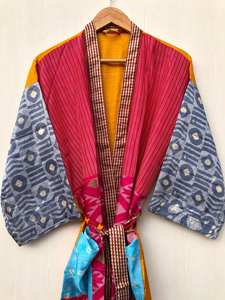 Kimono de Seda Floral Estilo Sari Indio, Túnica Vintage, Vestido Suave para Fiesta en la Playa, Kimono de Seda Hecho a Mano en India, Precio al por Mayor - Product Image 6