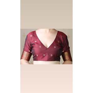 Sari de Seda Suave Banarasi Verde y Granate con Tejido ZigZag Meenakari Zari de Elite Weaves para Mujer, 650g - Product Image 1