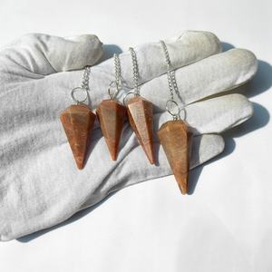 ลูกตุ้มคริสตัลมูนสโตนพีชธรรมชาติระดับพรีเมียม |   หินบำบัดฮวงจุ้ยขัดเงาสำหรับการทำสมาธิเรกิและการทำนายดวงชะตา - Product Image 3