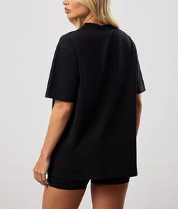 Camiseta de Poliéster y Spandex para Mujer, Estilo Urbano, 300 GSM, Manga Corta, Colores Personalizados, Diseño Simple - Product Image 3