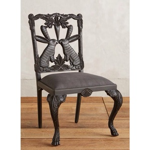 Chaise de salle à manger de luxe en bois massif, sculptée à la main, avec motif lapin orné, assise rembourrée noir mat - Product Image 1