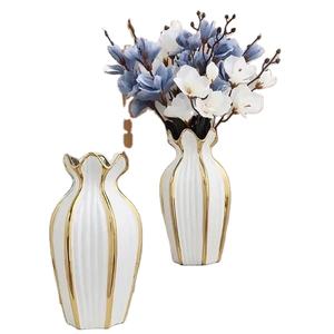 Florero de cerámica hecho a mano moderno blanco y dorado, decoración del hogar, oficina y Hotel, diseño moderno, cerámica elegante que - Product Image 1