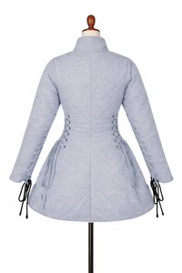 Gambesón Medieval Blanco Hecho a Mano de Alta Calidad, Largo, de Manga Larga, para Mujer, con Correas de Cuero y Acolchado de Algodón - Product Image 5