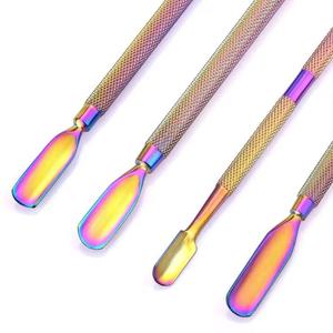 Pousse-cuticules de luxe tendance en acier inoxydable professionnel pour soins des ongles, disponible en OEM - Product Image 4