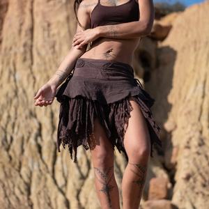 Minifalda Boho Pixie Fluida y Escalonada, Estilo Rave para Festivales, con Vibe Bohemio, Perfecta para Festivales de Baile, Estilo Vibrante - Product Image 2