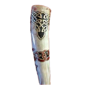 Cuenco Artesanal de Cuerno de Buey Natural Pulido con Runas Grabadas, Estilo Medieval, para Cerveza o Hidromiel, Decorativo, Coleccionable, Regalo - Product Image 1