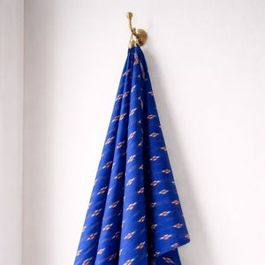 Tela Ikat Tejida a Mano Tradicional de la Herencia Cultural de la Tierra, 100% Algodón, Ecológica y Sostenible para el Hogar - Product Image 3