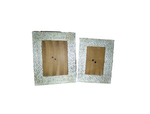 Rectangle Metal Photo <b>Frame</b> with Embossed Floral Pattern <b>Gold</b> Finish Durable Design - Product Image 4