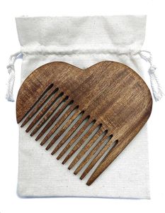 Peine de madera en forma de corazón, hecho a mano, pulido, con temática de amor, decoración para el Día de San Valentín, artesanía para mesa - Product Image 6