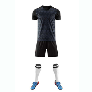 Ensemble d'uniformes de football 100 % polyester de haute qualité, comprenant des maillots et des tenues de sublimation, grandes tailles, séchage rapide, service OEM - Product Image 2
