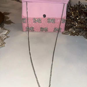 Sac perlé indien fait main coloré, artisanat ethnique de luxe, style durable et tendance, accessoire de mode en cristal de qualité supérieure, perles de verre - Product Image 1