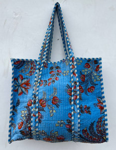 Bolso de Hombro Acolchado de Terciopelo Estampado a la Moda para Damas, Ligero y Cómodo de Llevar - Product Image 1