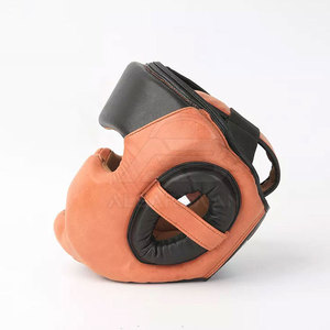 Protège-tête de boxe de qualité supérieure, fabriqué avec des matériaux de première qualité, design personnalisé, respirant. - Product Image 5