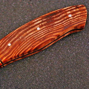 Cuchillo de Cocina de Acero de Damasco Hecho a Mano de Alta Calidad, Mango de Madera Natural, Duradero y Ecológico para Cocina Profesional y Doméstica - Product Image 3