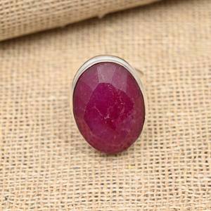 Anillo de Plata de Ley 925 con Rubí Facetado, Anillo Hecho a Mano, Hermoso Regalo de Compromiso - Product Image 2